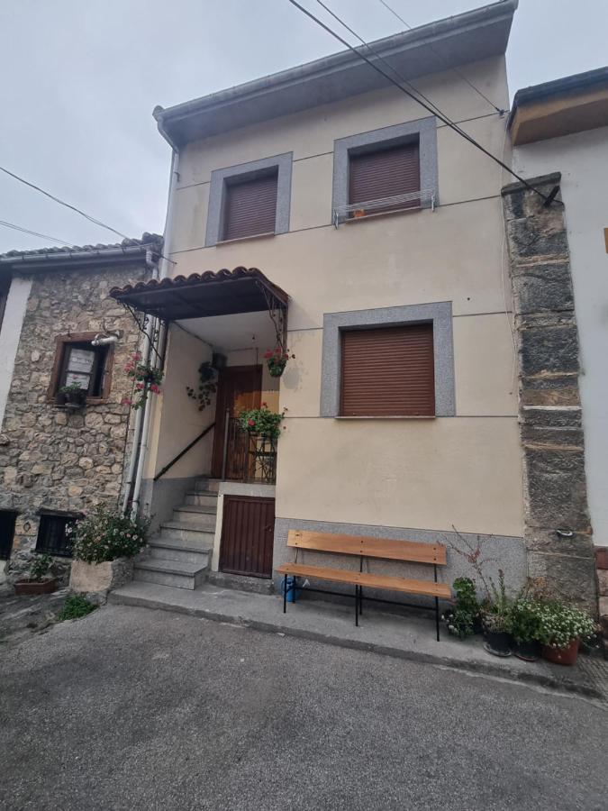 Ca' Remedios Villa Felechosa Exterior foto